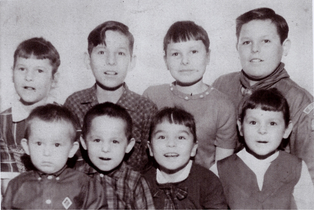 Les enfants de Regina Barlow, Indian Island – Archives provinciales du Nouveau-Brunswick P428-37