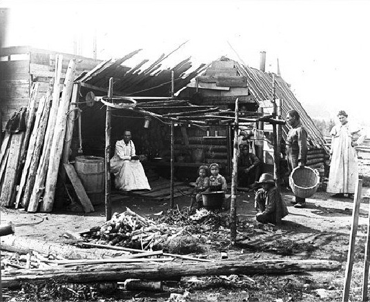 Wolastoqewiyik (famille Malécite) au Nouveau-Brunswick, environ 1905.